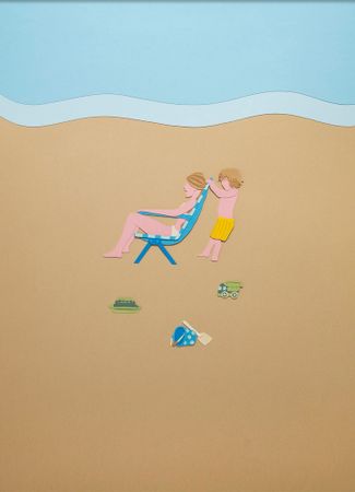 Ксения Олейник (Коллаж / ассамбляж - 
                  42 x 60 см) На пляже 2
