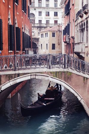 Lizabet Grace (Фотография - 
                  42 x 59 см) Venice Góndola | Венеция Гондола