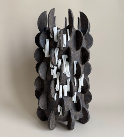 Маргарита Шалагина (Ваза - 
                  19 x 34 см) Цветение