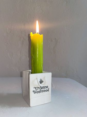 Елизавета Букина (Скульптура - 
                  5.3 x 7 см) Подсвечник "Vivienne Westwood"