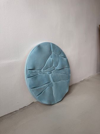 Ксения Бухтеева (Скульптура - 
                  50 x 50 см) Лазурный рельеф