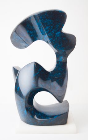 Сергей Борисов (Скульптура - 
                  27 x 45 см) Буква