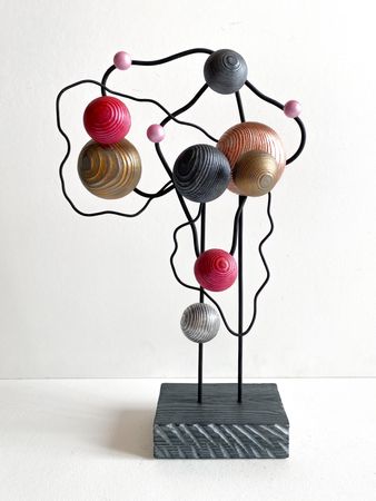 Роман Рыбянец (Скульптура - 
                  28 x 47 см) Рождение Туманности №7