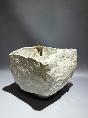 Ксения Балабух (Скульптура - 
                  35.5 x 23 см) There are so many ghosts at my spot
