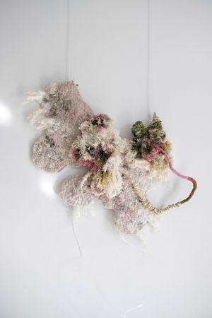 Ирен Мусина (Объект - 
                  52 x 55 см) Иррегулярный мох