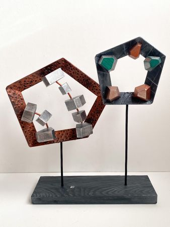 Роман Рыбянец (Скульптура - 
                  36 x 39 см) Пара