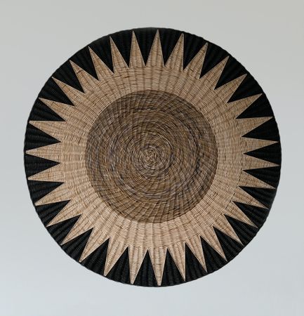 Валерия Корельская (Объект - 
                  100 x 100 см) Панно "Солнце"