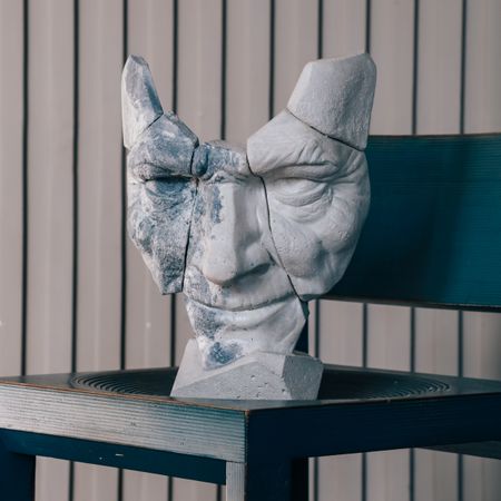 Дима Сол (Скульптура - 
                  24 x 32 см) Ледяные крылья