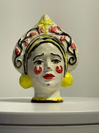 Екатерина Батаева (Скульптура - 
                  14 x 15 см) Несмеяна