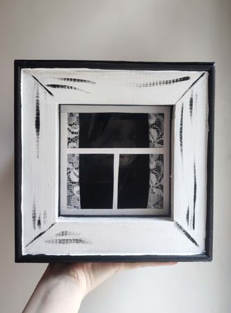 Валерия Финина (Объект - 
                  20 x 20 см) Заброшка