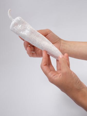 Ольга Симонова (Скульптура - 
                  4 x 20 см) Белый перец