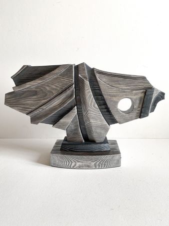 Роман Рыбянец (Скульптура - 
                  52 x 33 см) Абстрактная форма N9