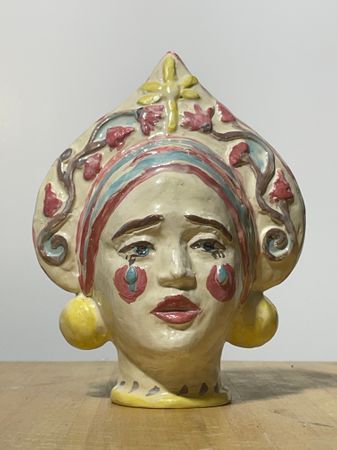 Екатерина Батаева (Скульптура - 
                  14 x 15 см) Несмеяна