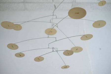 Кинетик Леви (Объект - 
                  70 x 50 см) Подвесной интерьерный мобиль