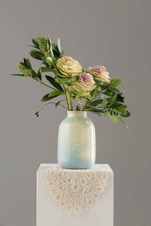 Татьяна Бредихина (Скульптура - 
                  15 x 23 см) Ваза "Трехлитровая". Зеленые кристаллы