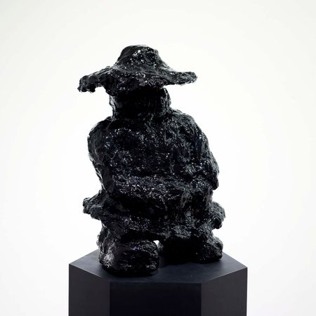 Владимир Чернышёв (Скульптура - 
                  30 x 45 см) Untitled