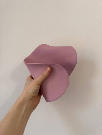 Юлия Бариева (Скульптура - 
                  17 x 18 см) Подставка под украшения "Притяжение"