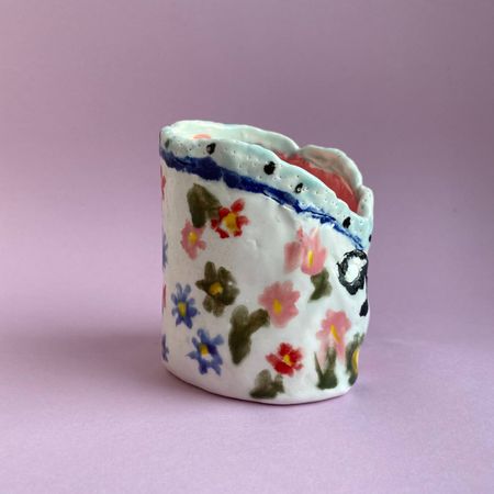 Катя Афонина (Скульптура - 
                  8 x 11 см) Свеча "Flower kit"