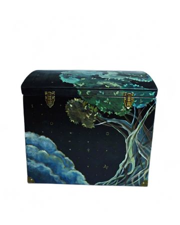 Лидия Гордеенко (Объект - 
                  50 x 54 см) Сундук для приданого