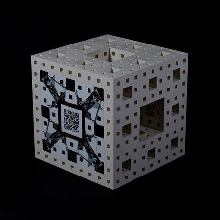 Кирилл Рейв (Скульптура - 
                  25 x 25 см) Застрявший в кубе