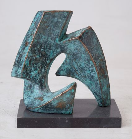 Сергей Борисов (Скульптура - 
                  12 x 13 см) Тау