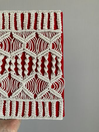 Антонина Осипенко (Вышивка - 
                  30 x 30 см) Красный