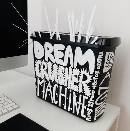 Алина Лутаева (Объект - 
                  30 x 34 см) Жернова Жизни