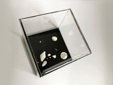 Алена Калянова (Скульптура - 
                  7.4 x 8 см) No. 5 STARDUST