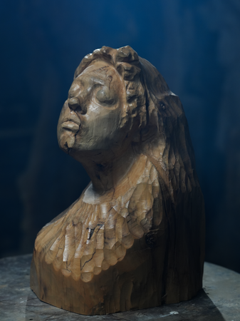 Данила Колтушкин (Скульптура - 
                  25 x 47 см) Inner echo