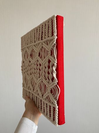 Антонина Осипенко (Вышивка - 
                  30 x 30 см) Красный