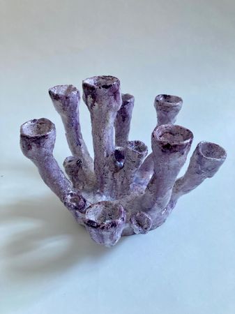 Валерия Головенкина (Скульптура - 
                  20 x 20 см) Подсвечник "Розовый анемон"