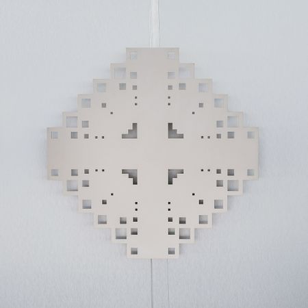 Кирилл Рейв (Объект - 
                  48 x 48 см) Зеркало + 005