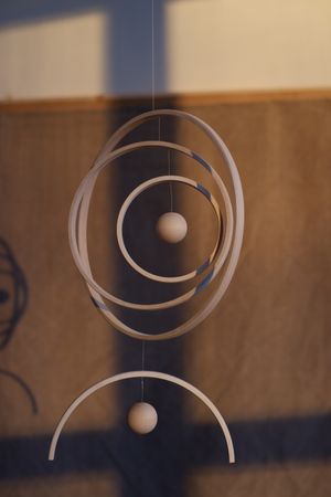 Kinetic Levi (Объект - 
                  30 x 45 см) Подвесной интерьерный мобиль "Circles on the water"