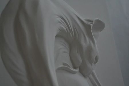 Леонид Ким (Скульптура - 
                  41 x 61 см) Барельеф "Сфинкс"