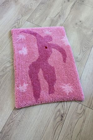 Юля Nycho (Объект - 
                  40 x 60 см) Икар в розовом
