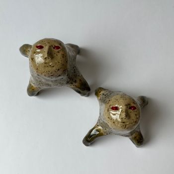 Существа с красными глазами